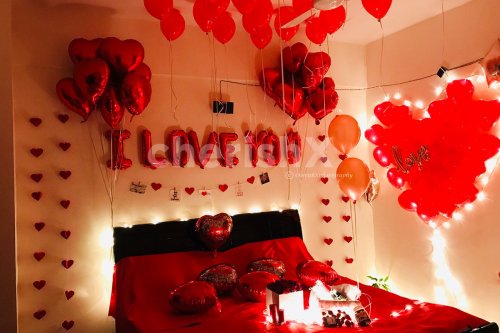 Book this charming Balloon Room Decoration and surprise your partner on your anniversary, or birthday.