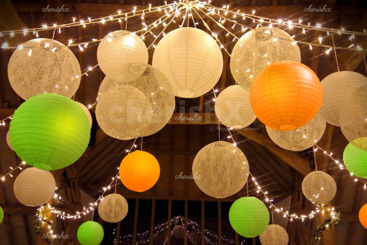 Different colour lanterns are set up to create beautiful decor.