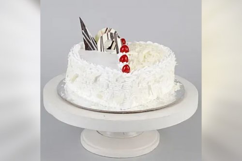 550 gms white forest heart shape cake