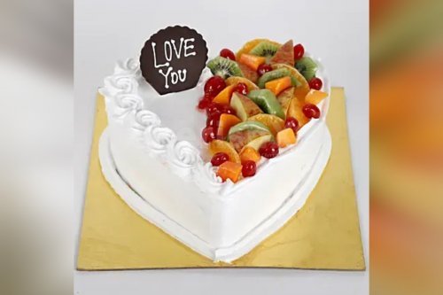 Heart Shape Vanilla Fruit cake delivered at your home