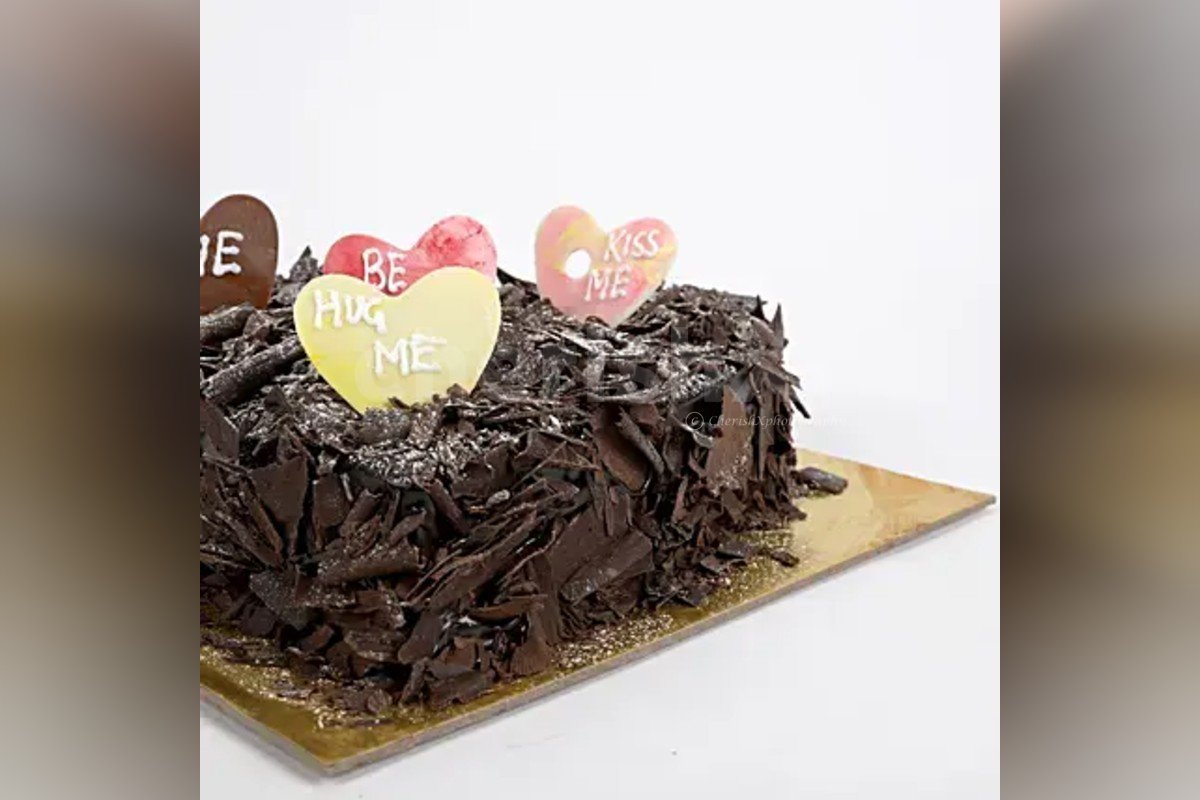 special heart chocolate cake by cherishx