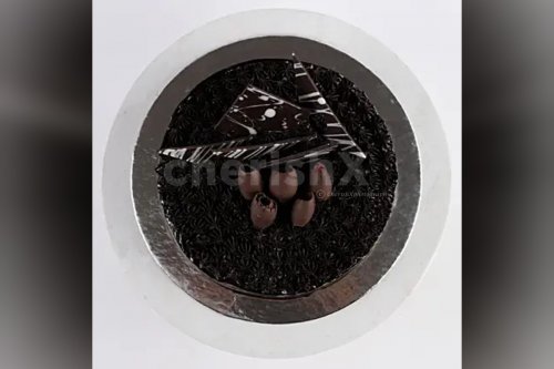 Delicious Brownie chocolate cake by cherishx
