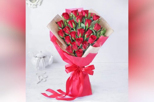 A 20 gorgeous red roses bouquet and a 1 ft teddy home delivery