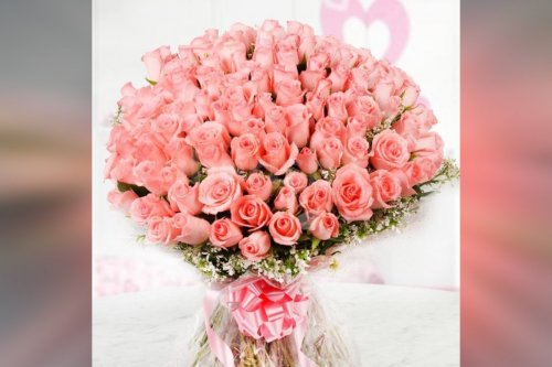 100 pink roses bouquet