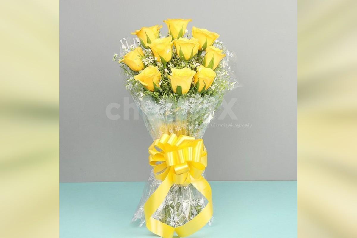 12 yellow roses and I Love You Dad Photo Cake delivery at home