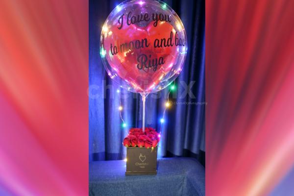 Express your love with this rose bucket with a love bubble for your loved ones
