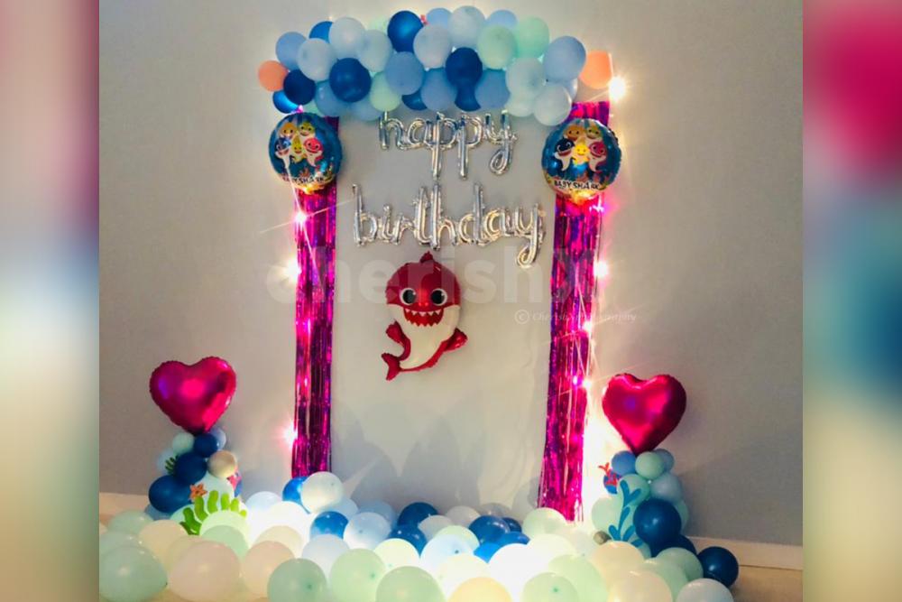 Have a great birthday party with Baby shark birthday decor!
