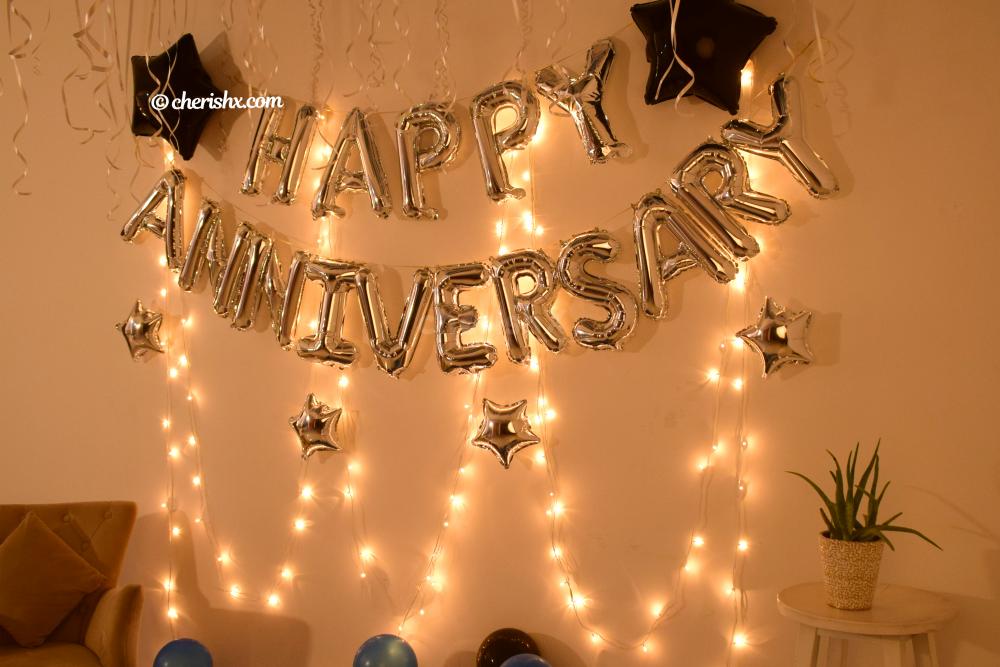Make your anniversary memorable with this attractive decoration.