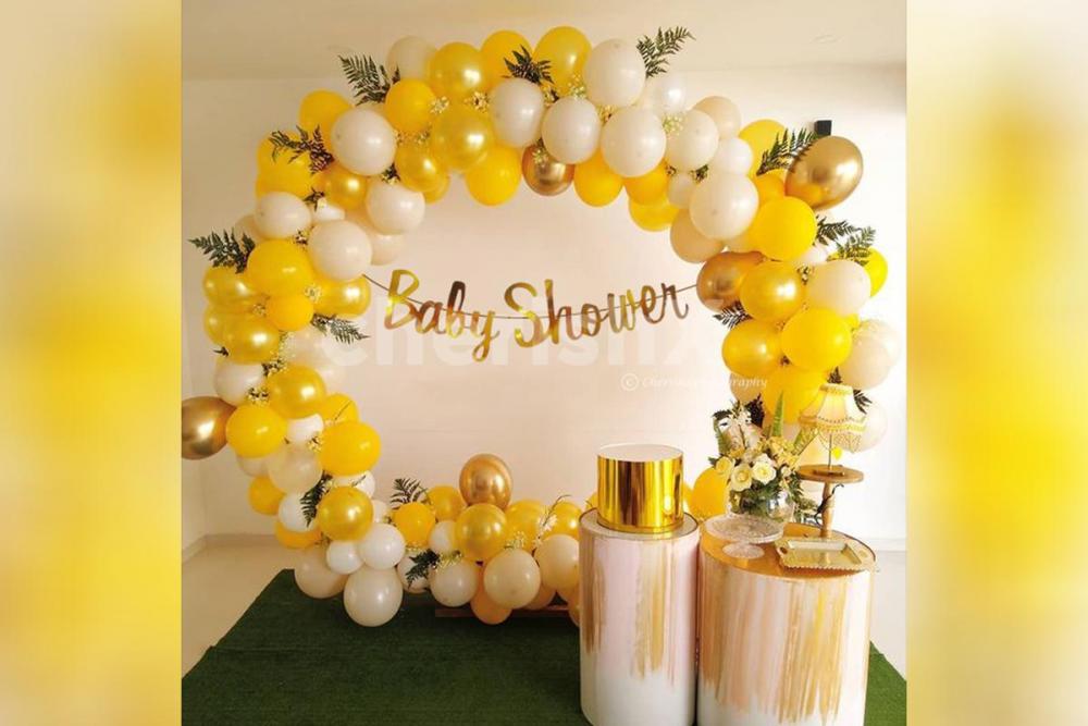 Yellow and hot sale gold baby shower