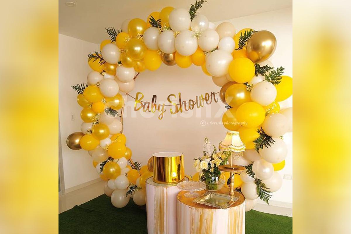 Gold baby shower store decorations