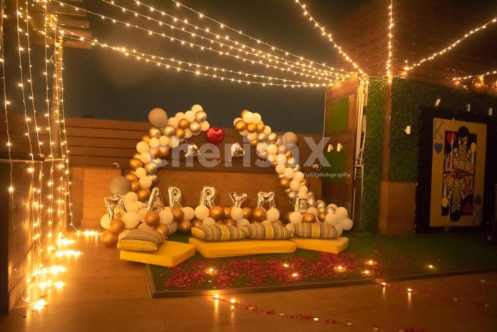 Fairy Lights on the Rooftop with Balloons and Arcs