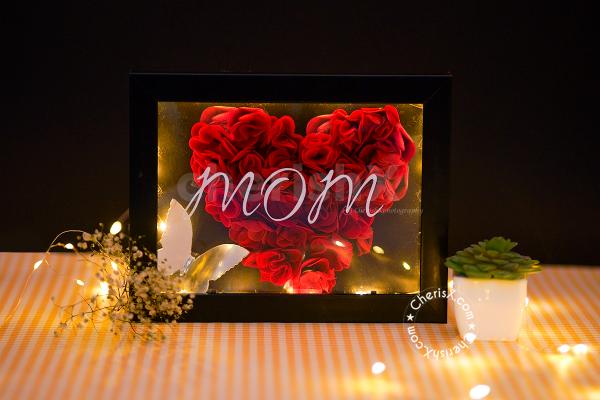 Book a Classy 3D Mom Frame for your Mother's Day Gift and celebrate the day beautifully!