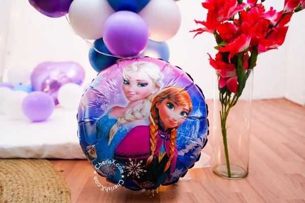 Children love cartoon characters so throw your child a party having this fascinating Frozen Theme Canopy decor! Let it all glow.