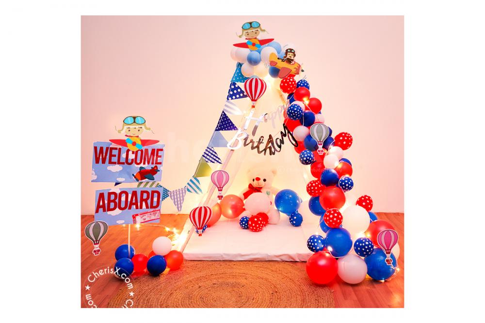 Book a Aeroplane Theme Canopy Decoration for your kid's birthday.