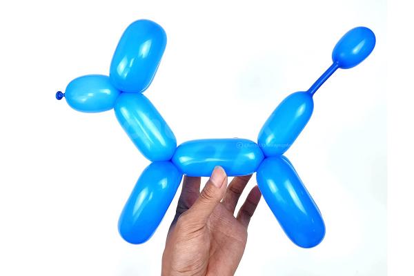 A Fun Balloon Modeling Activity for your Kid's Birthday Party