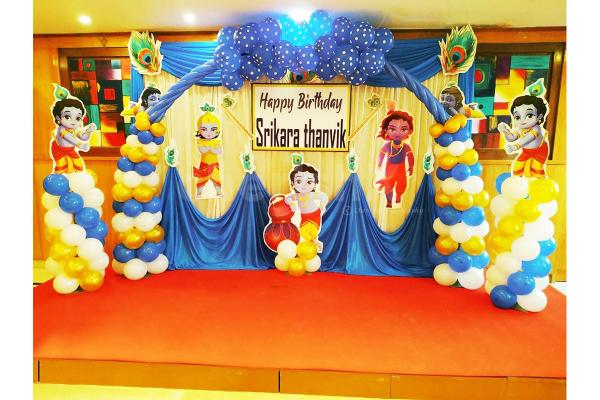 Surprise your kid with a Grand Krishna Theme Decor.