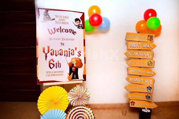 A Harry Potter-Themed Decor for your kid's birthday party.