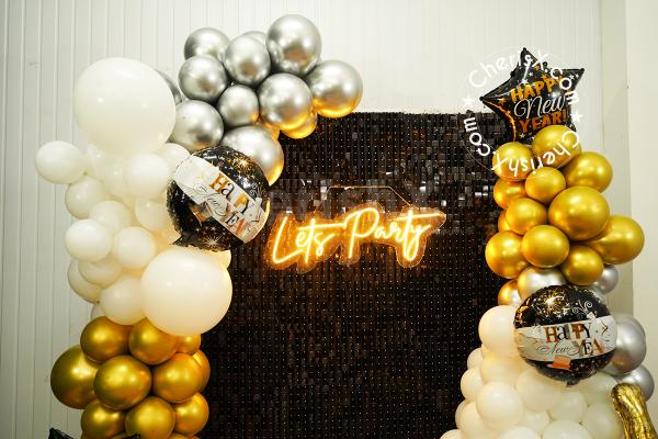 The sequins are the latest trend to must-have in your new year party décor