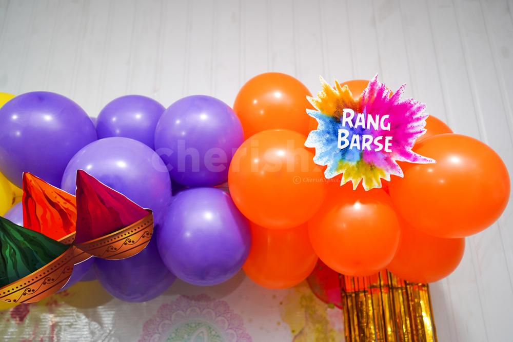 Enjoy Holi with the most creative lights, balloons, and designs this Holi.