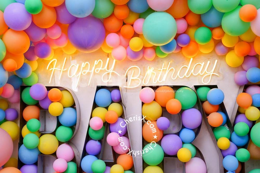 Have a bright and jolly birthday celebration with these fun balloons!