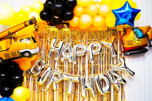 Click unlimited pictures against our lovely happy birthday silver foil balloon