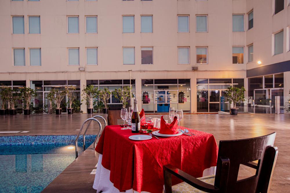 Get a Feast for the Senses & Luxury Poolside Dining