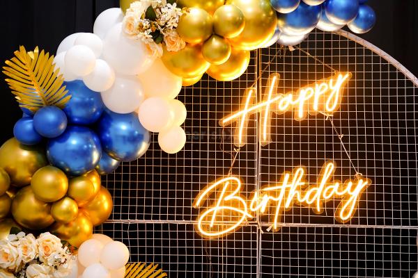 Make a wish and blow out the candles, surrounded by the enchanting beauty of our golden galaxy birthday decor.