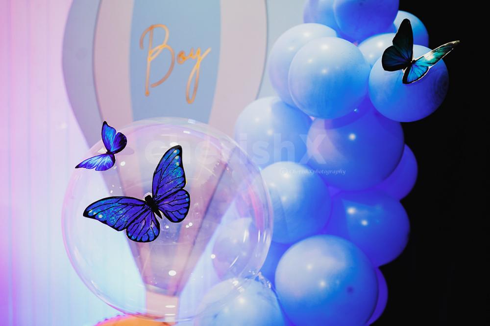 The ethereal beauty of transparent bubble balloons radiates an atmosphere of joy and anticipation.