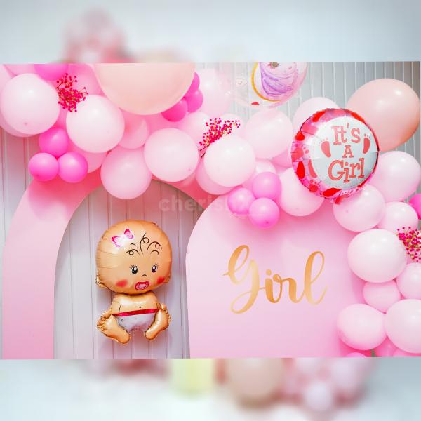 Our charming rosebud-inspired decorations add more playfulness and cuteness with foil balloons.
