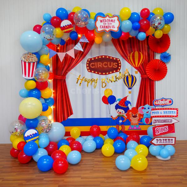 Experience Circus Skyline Balloon Decorations with Colorful Arch.