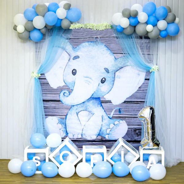 Elephant Birthday Balloon Delight: A Serene Celebration