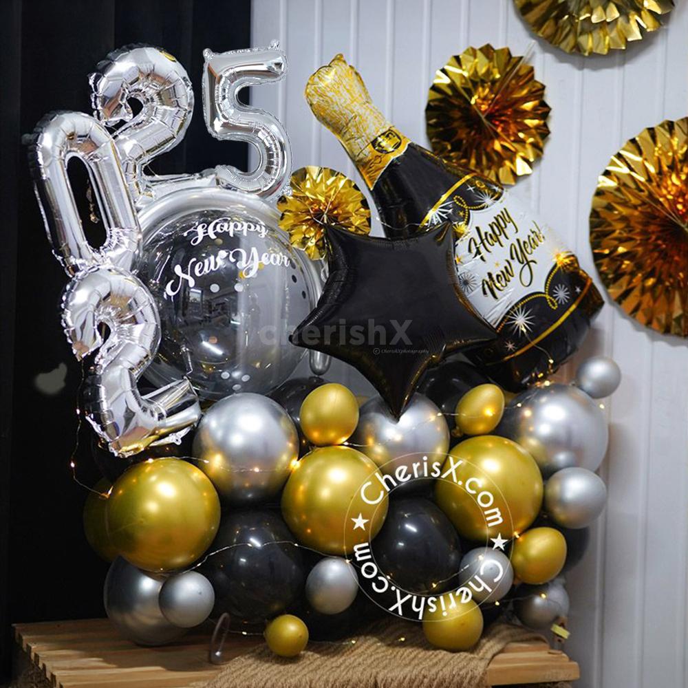 2025 is here and is our beautiful New Year balloon bouquet